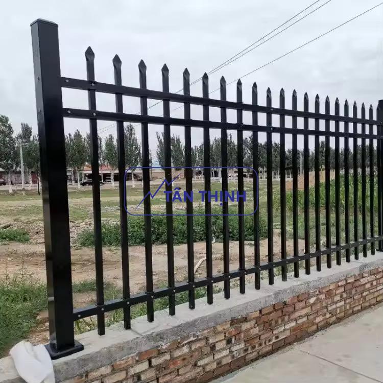 Hàng rào thép hộp sơn tĩnh điện cho khu công nghiệp Hàng rào thép hộp sơn tĩnh điện cho khu công nghiệp