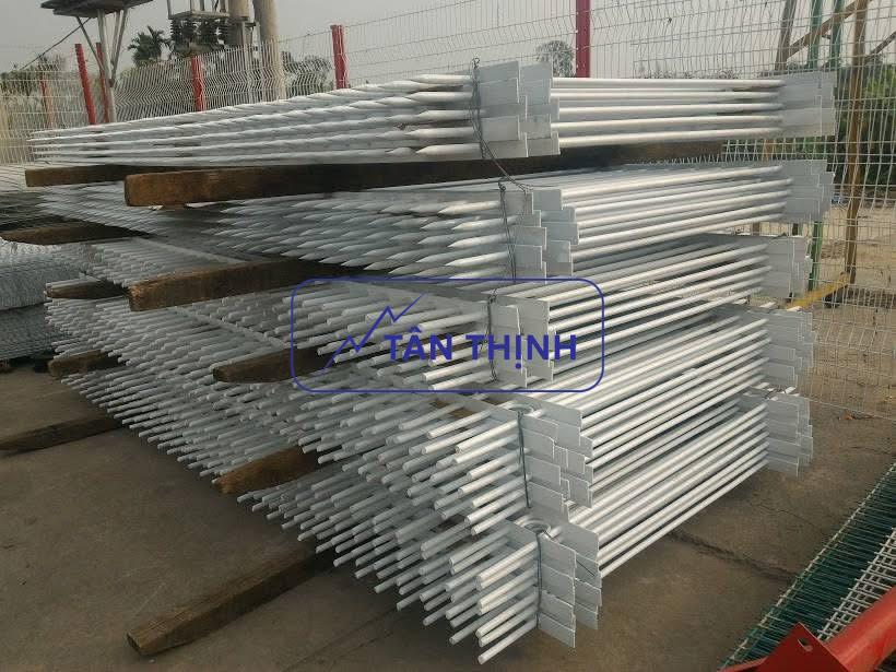 Hàng rào thép hộp sơn tĩnh điện cho khu công nghiệp Hàng rào thép hộp sơn tĩnh điện cho khu công nghiệp