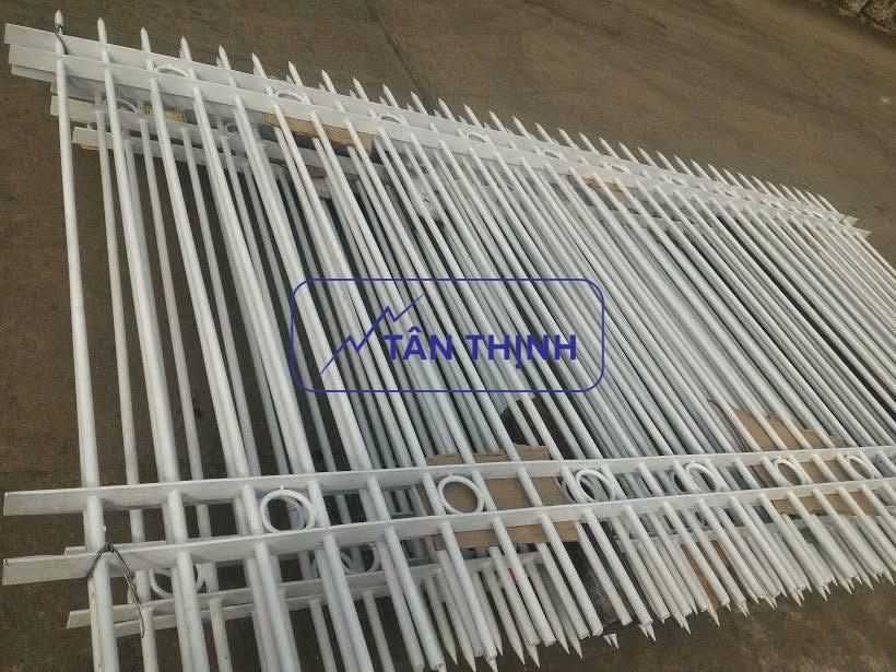 Hàng rào thép hộp sơn tĩnh điện cho khu công nghiệp Hàng rào thép hộp sơn tĩnh điện cho khu công nghiệp